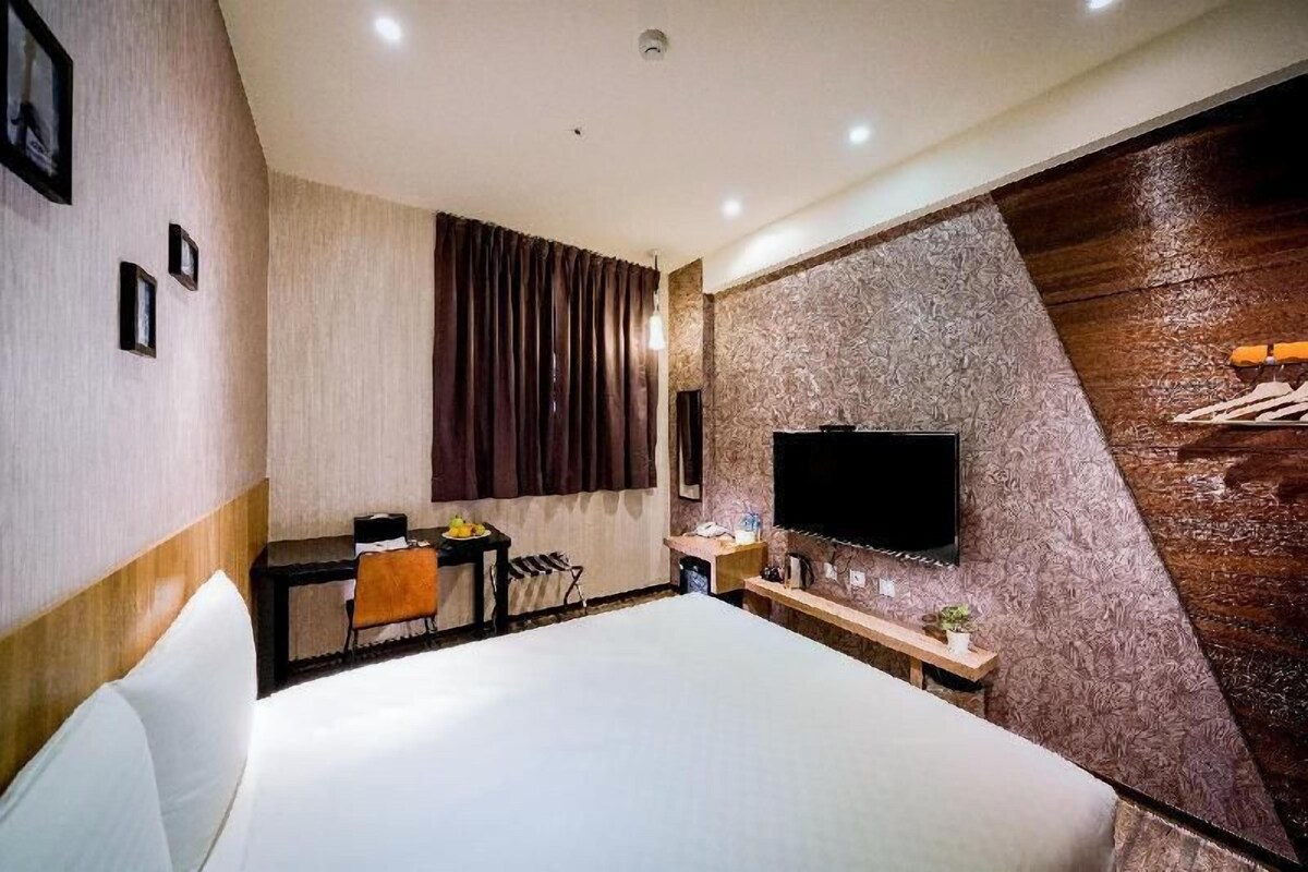 ผ้านวมขนเป็ด, ผ้าม่านกันแสง, Wi-Fi ฟรี, ผ้าปูที่นอน