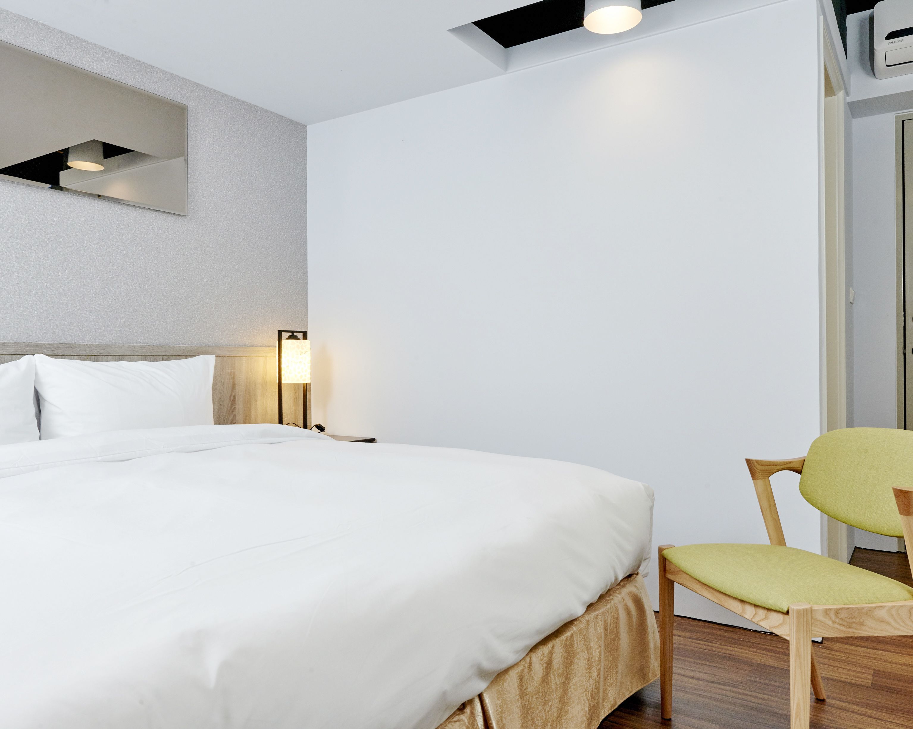 standard double room, ensuite | premium bedding, down duvets, desk, laptop workspace