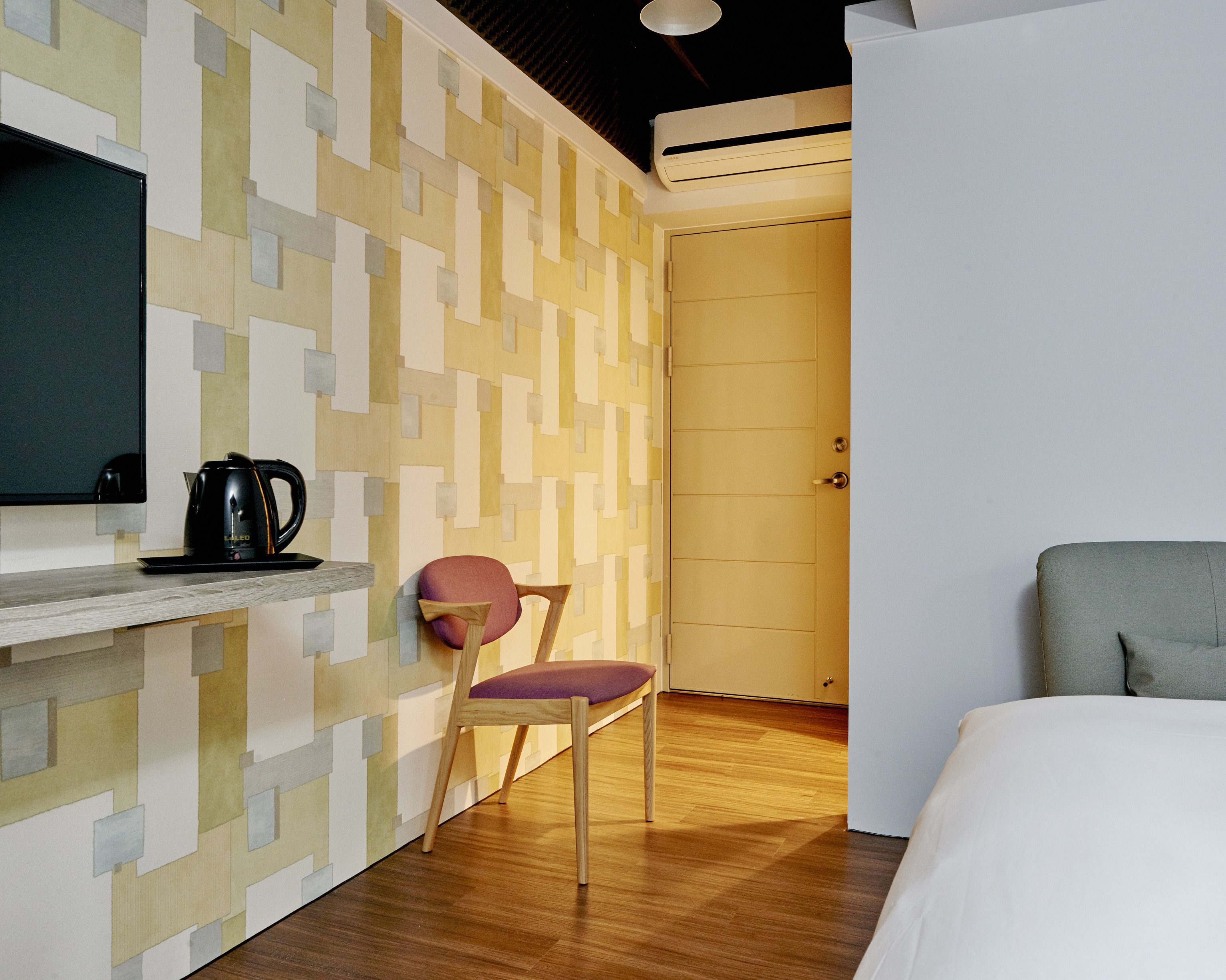 standard double room, ensuite | premium bedding, down duvets, desk, laptop workspace