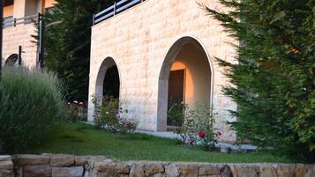 Villa | Terrace/patio