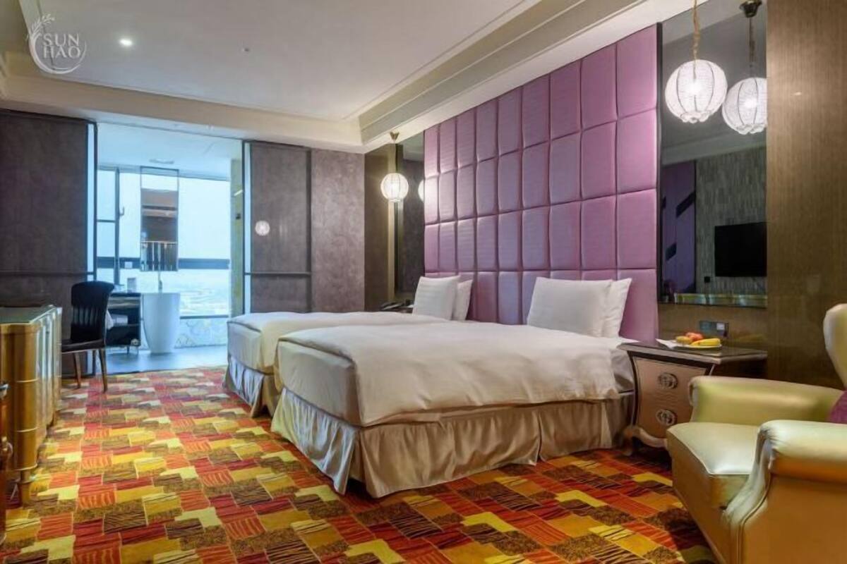 Premium bedding, down duvets, in-room safe, desk