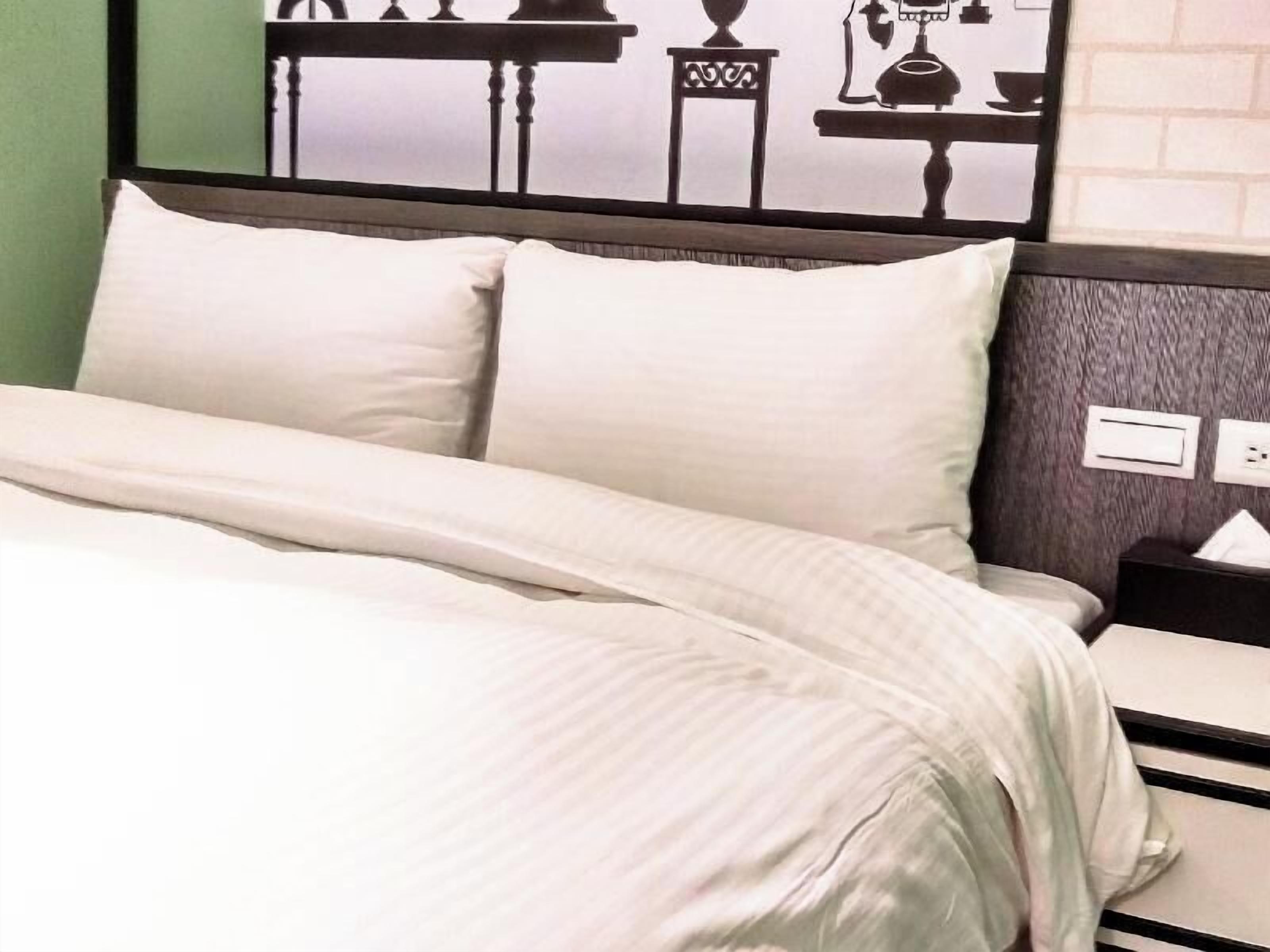 Minibar, coffres-forts dans les chambres, décoration personnalisée