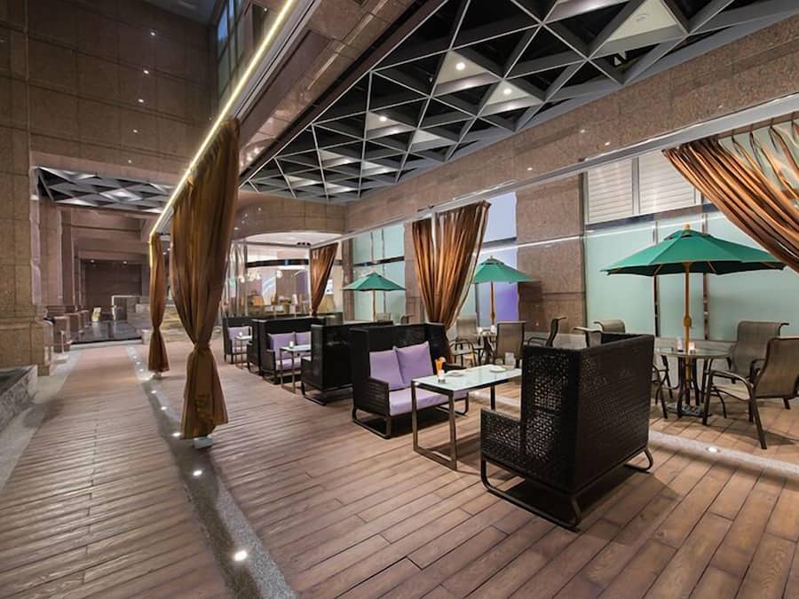 Lunch served, international cuisine