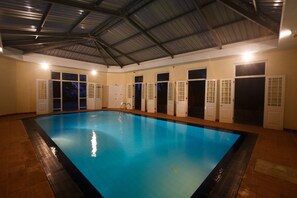 Piscine couverte, piscine chauffée