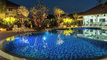 Outdoor pool, pool umbrellas, pool loungers