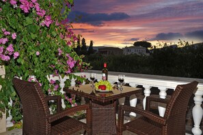 First Floor Standard Double Room | Balcony view - Voulamandis House (Chios)