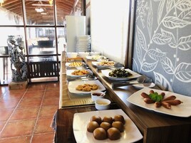 매일 뷔페 무료 아침 식사 포함