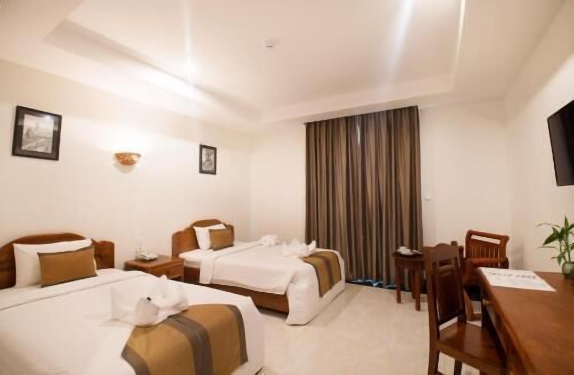 In-room safe, desk, free WiFi, bed sheets