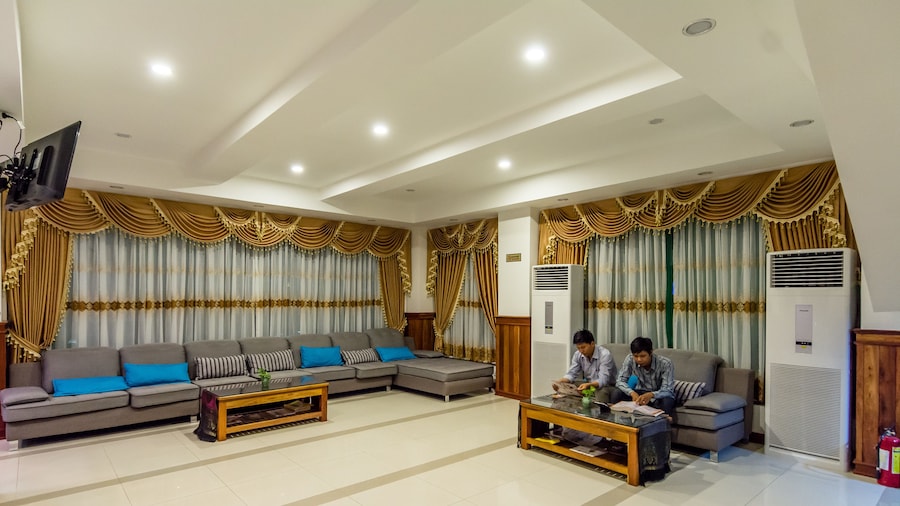 Relax Hotel