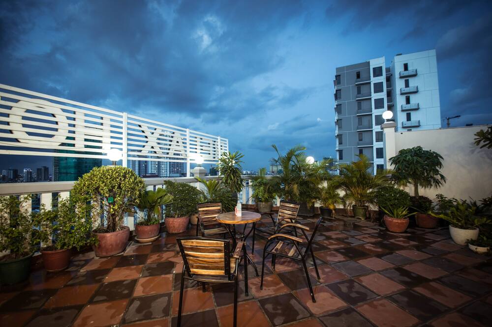 Relax Hotel