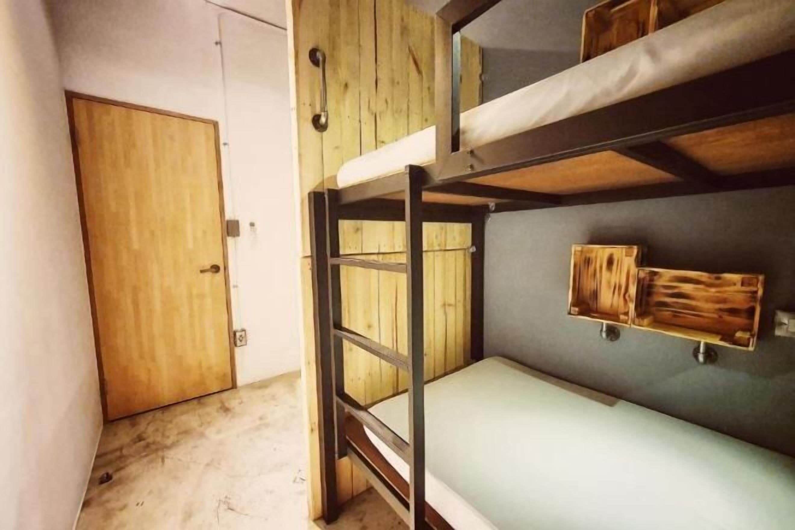 Individually decorated, soundproofing, free WiFi, bed sheets