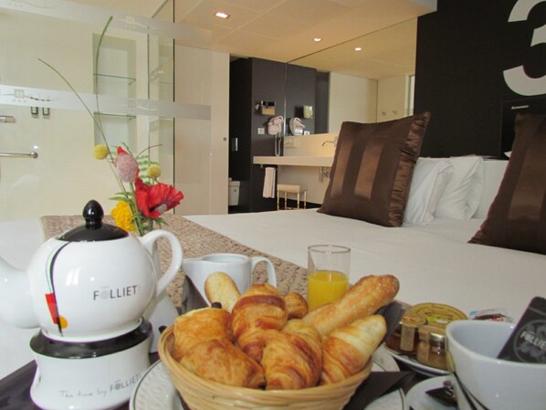 Minibar, Schreibtisch, Verdunkelungsvorhänge, schallisolierte Zimmer