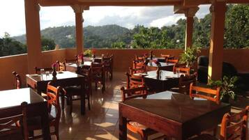 Daily full breakfast (USD 3.5 per person)