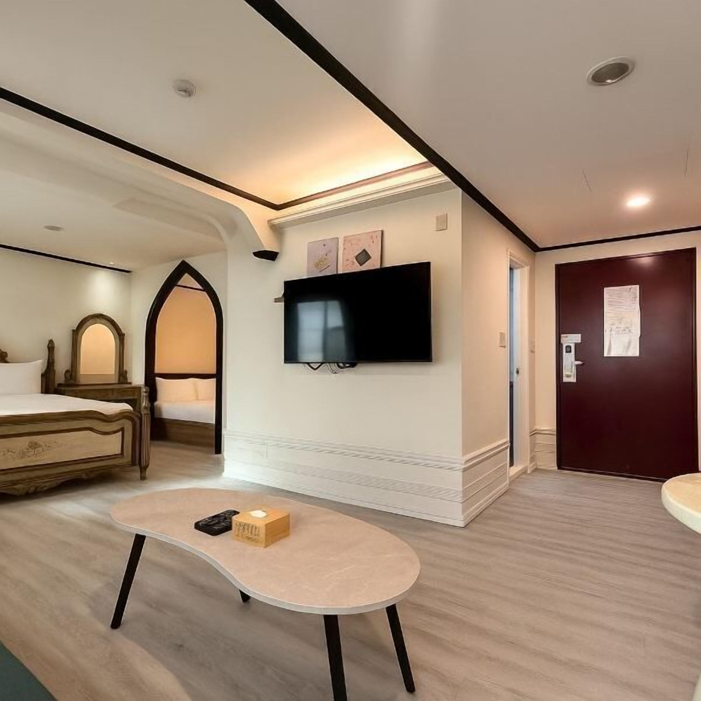 Premium bedding, down comforters, desk, soundproofing