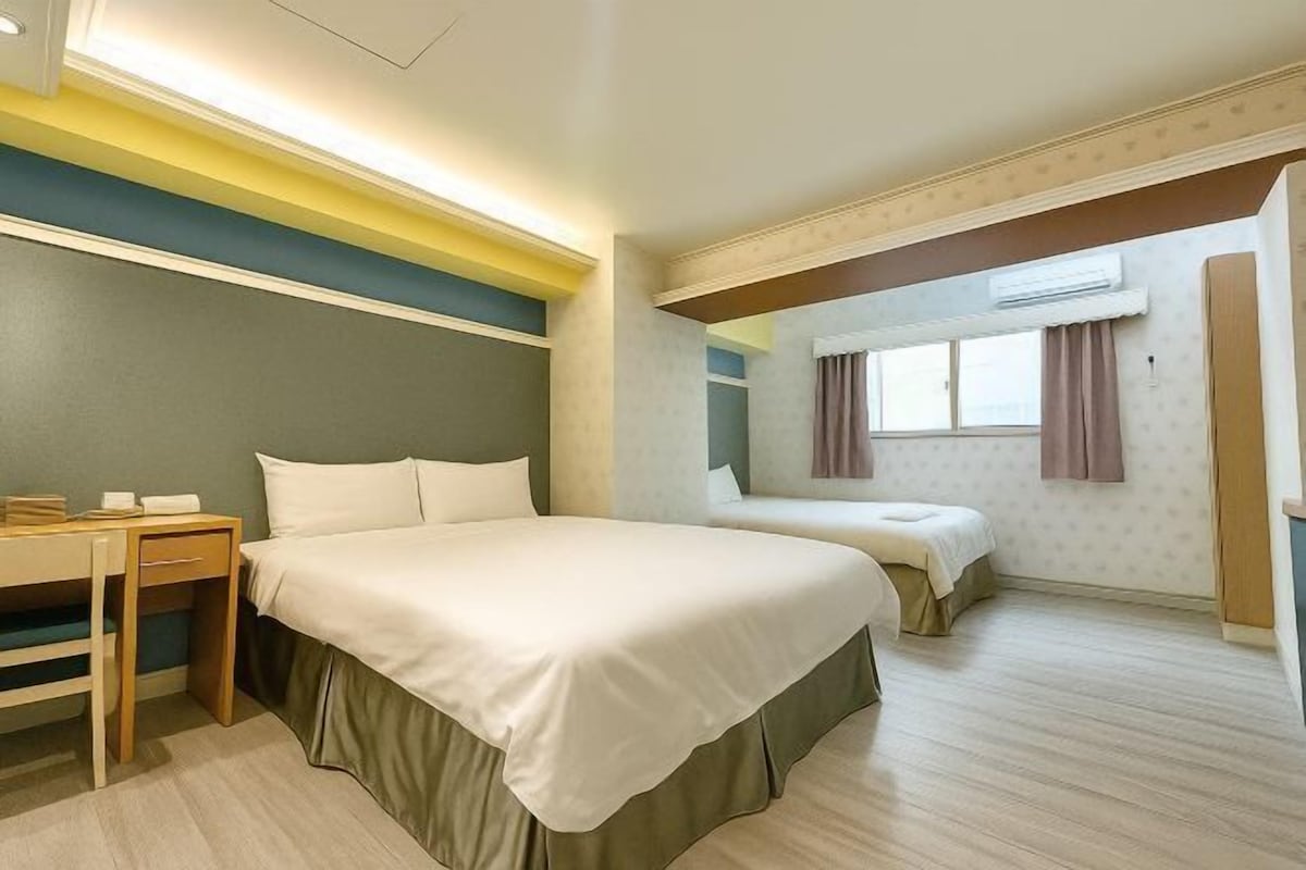 Premium bedding, down comforters, desk, soundproofing