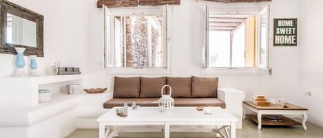 40–tuumainen taulutelevisio, jossa kaapelikanavat