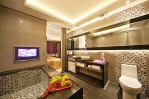 Superior Double Room | Room amenity - Chusha Motel (Gongguan)