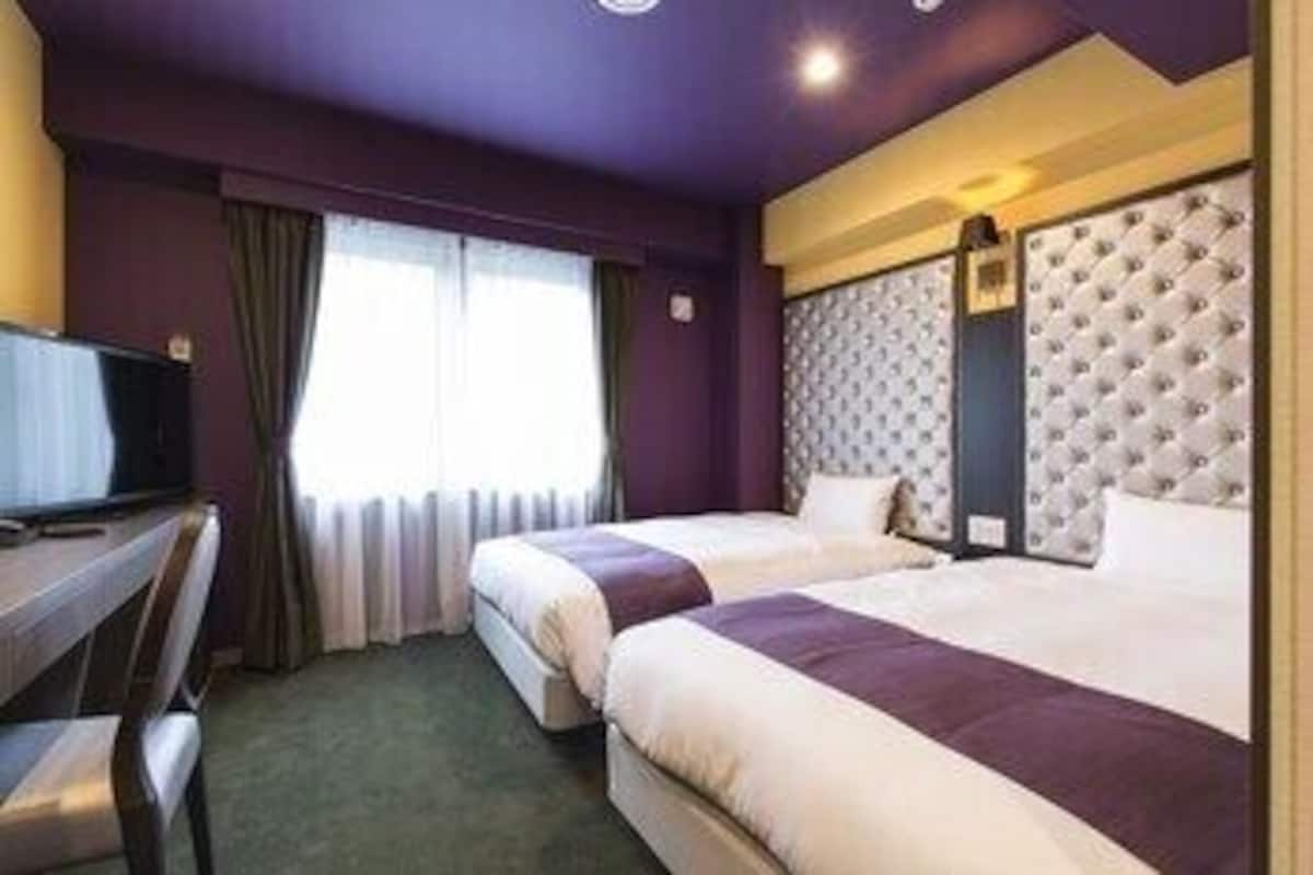 Blackout drapes, iron/ironing board, free WiFi, bed sheets