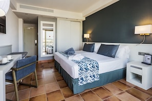 Minibar, desk, free WiFi, bed sheets