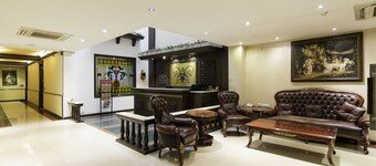 Treebo Royce, New Friends Colony