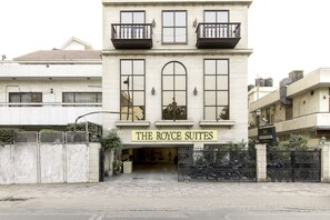 Property entrance - Treebo Royce, New Friends Colony (New Delhi)