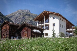Porch - Restaurant - Hotel Sonnmatten (Zermatt)