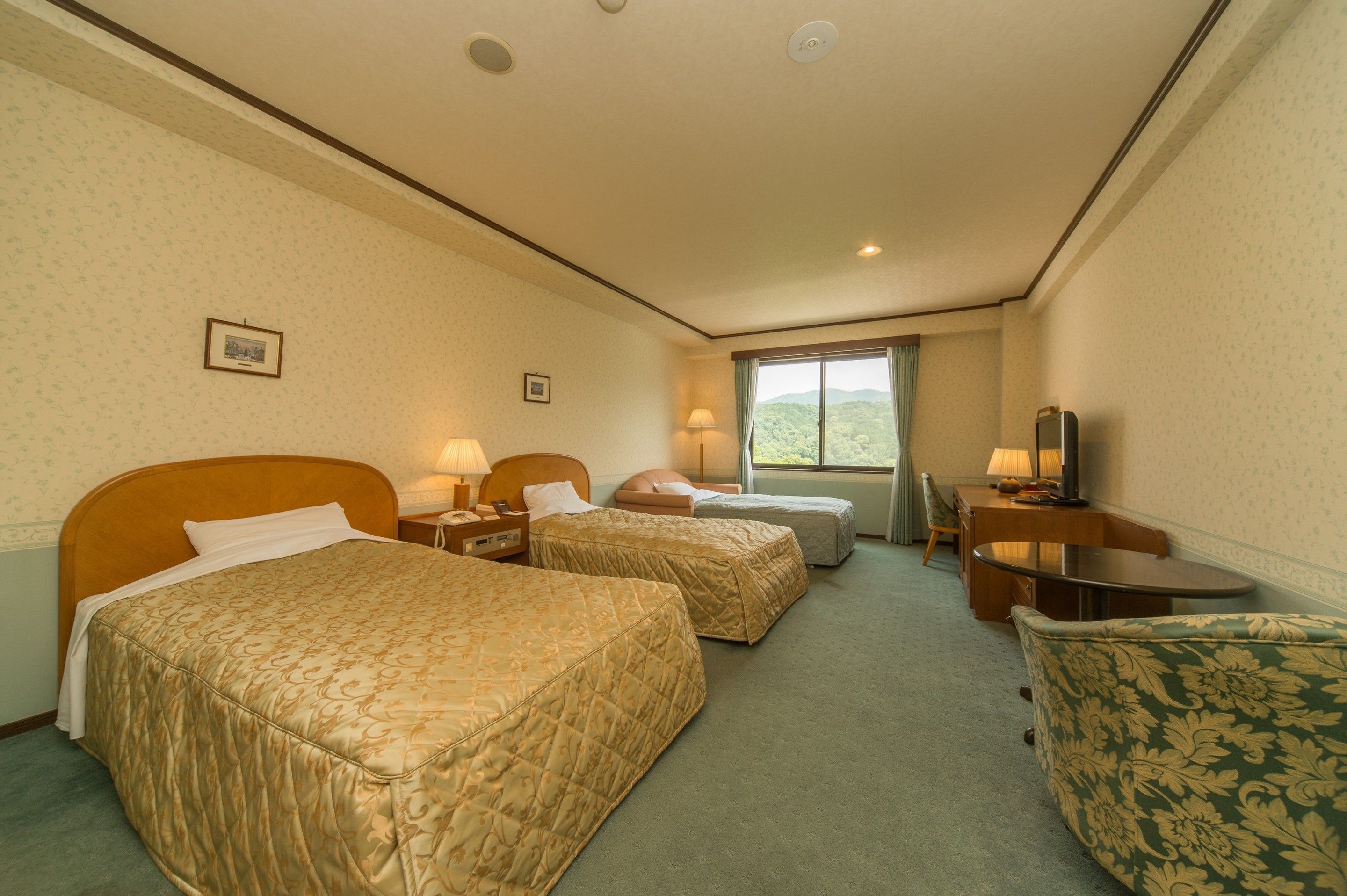 standard twin room b | in-room safe, free wifi