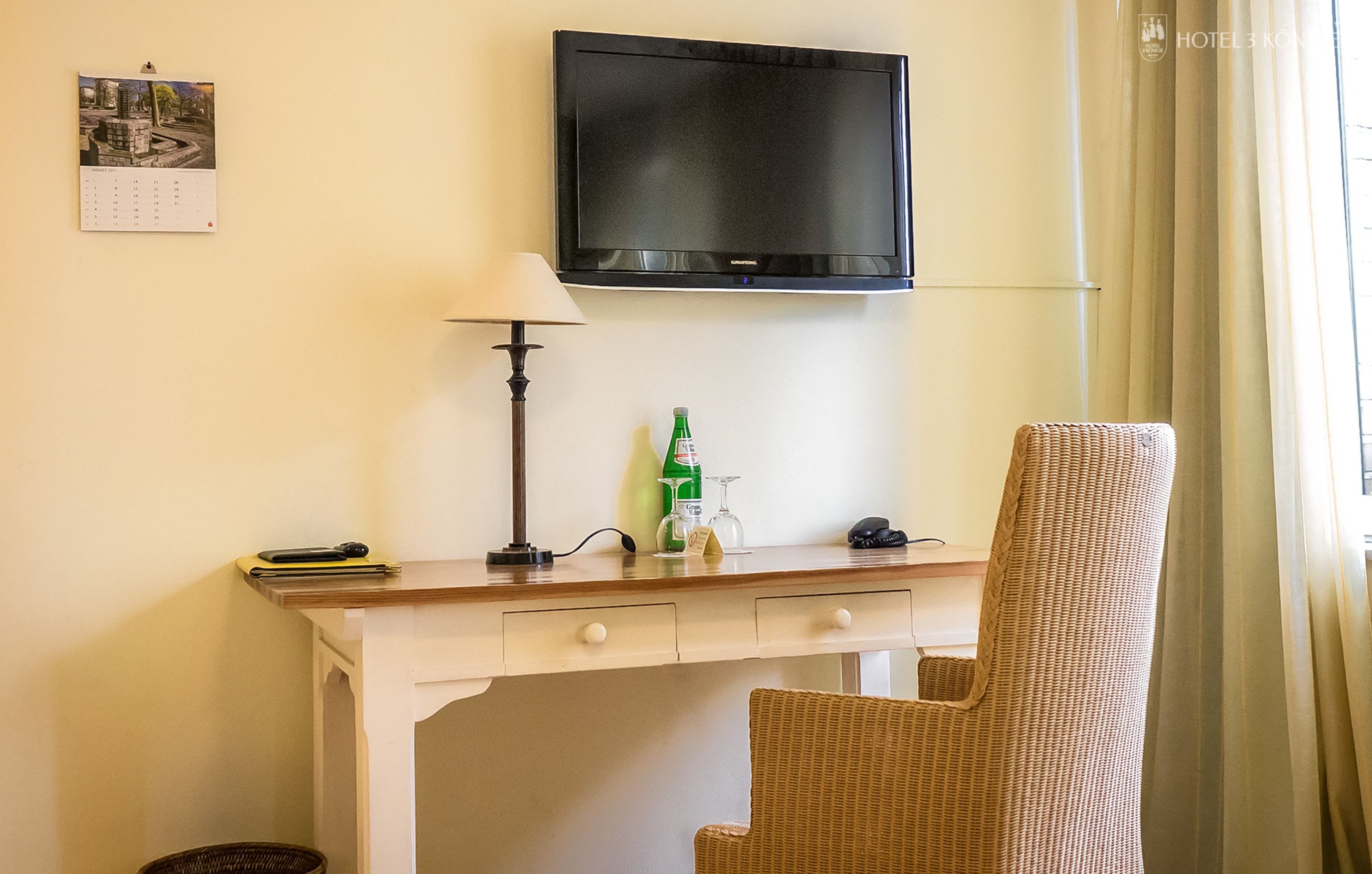 suite (suite for single use) | 1 bedroom, desk, blackout curtains, soundproofing