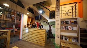 Reception - Zostay Hostel Backpackers (Hanoi)
