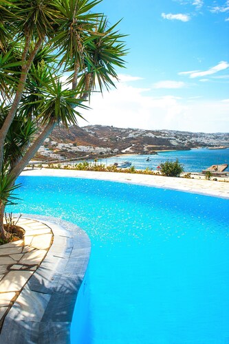 Adikri Villas & Suites