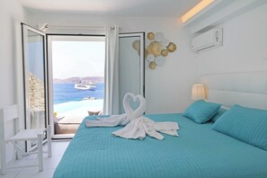 Leilighet – deluxe, 3 soverom, privat basseng, ved havkanten | Safe på rommet, lydisolert, strykejern/-brett og wi-fi (inkludert)