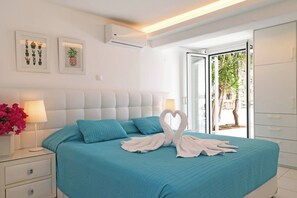 Deluxe Apartment, 3 Bedrooms, Private Pool, Oceanfront | In-room safe, soundproofing, iron/ironing board, free WiFi - Adikri Villas & Suites (Mykonos)