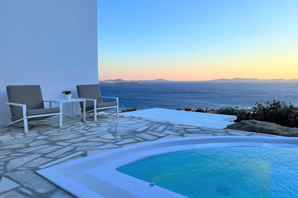 Suite Studio Luxe, vue mer | Bain à remous privé