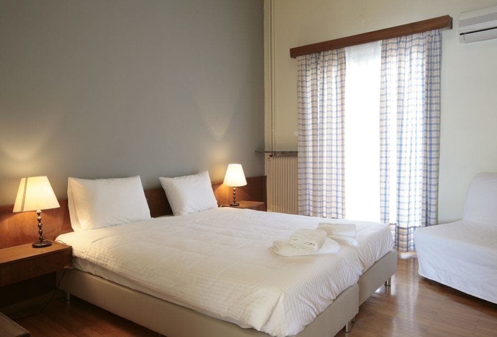 free cots/infant beds, free wifi