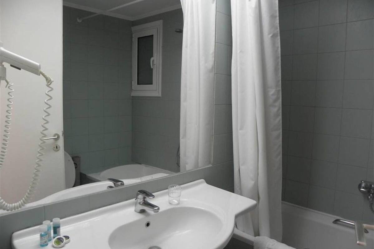 free toiletries, hair dryer, towels