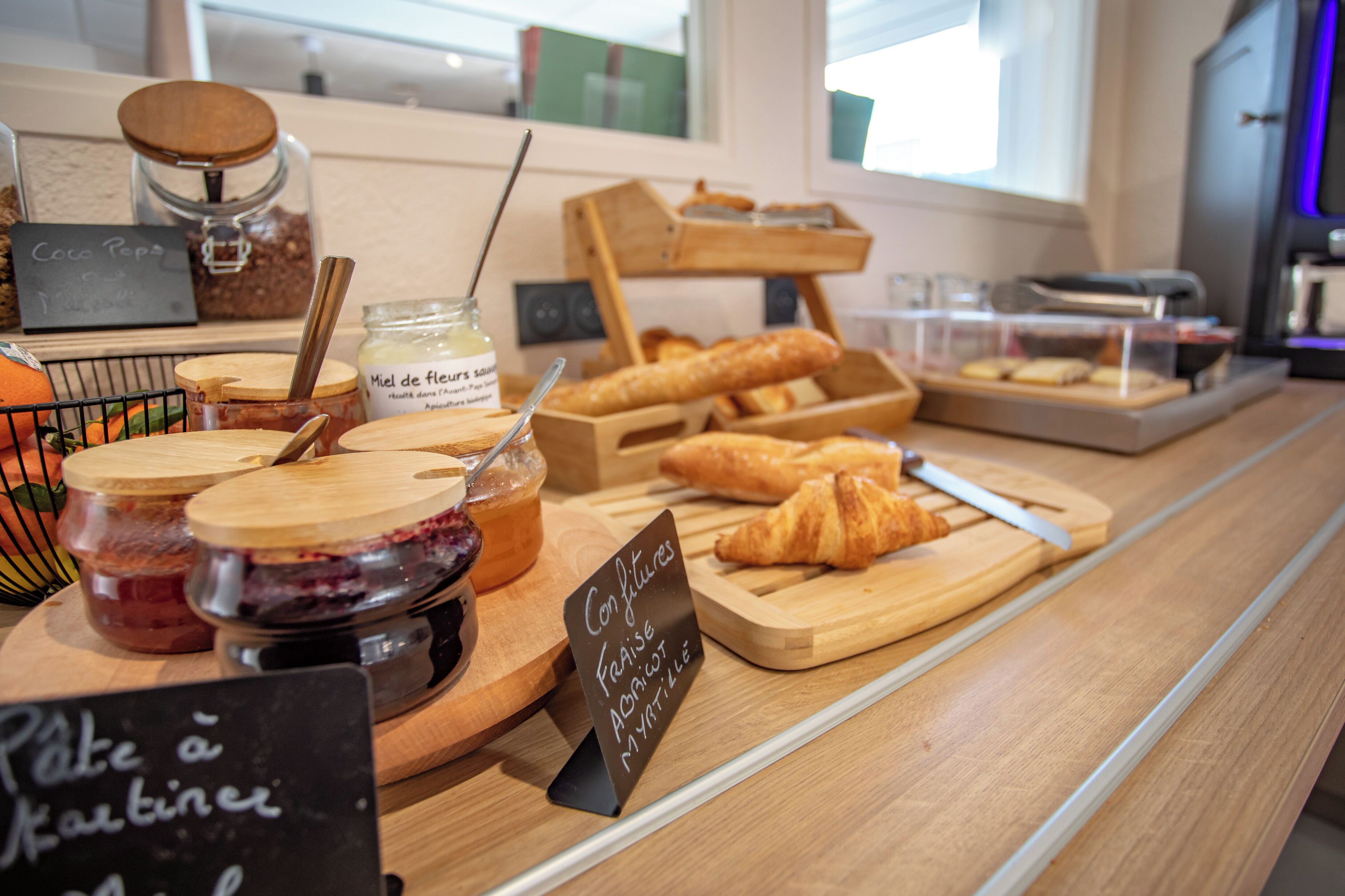 Dagelijks ontbijtbuffet (EUR 8.90 per persoon)