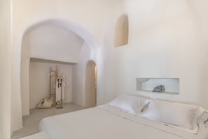 Panoramic House | 1 bedroom, premium bedding, in-room safe, desk