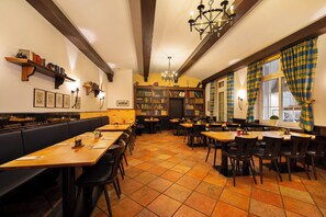 Daily buffet breakfast for a fee - Hotel Wiehberg (Hannover)