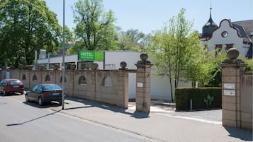 Façana frontal de l'allotjament