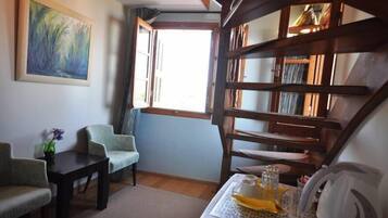 Family Room (Attic) | Living area | TV