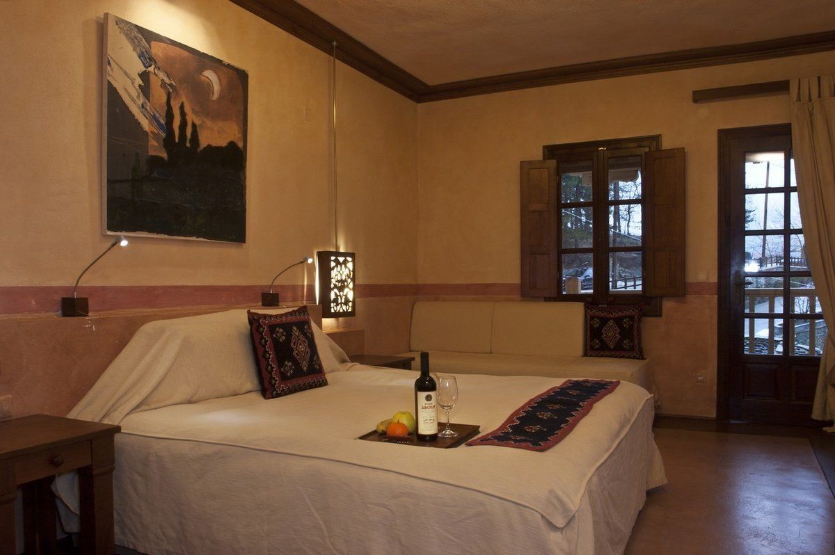 minibar, in-room safe, desk, iron/ironing board