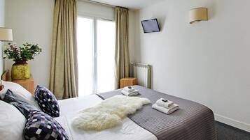 防音設備、ベビーベッド、WiFi (無料)、ベッドシーツ