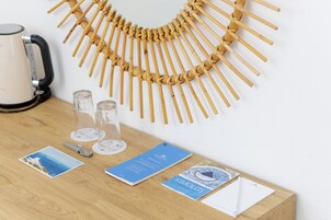 Ropa de cama de alta calidad y minibar 