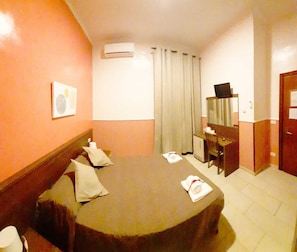 In-room safe, desk, iron/ironing board, free WiFi