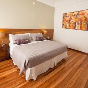 Míníbar, öryggishólf í herbergi, skrifborð, ókeypis vöggur/ungbarnarúm