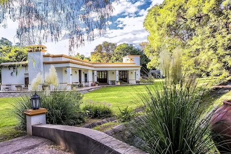 Exterior. Posada del Olivo