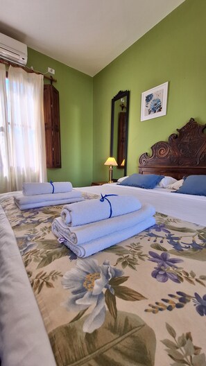 Premium bedding, in-room safe, free WiFi