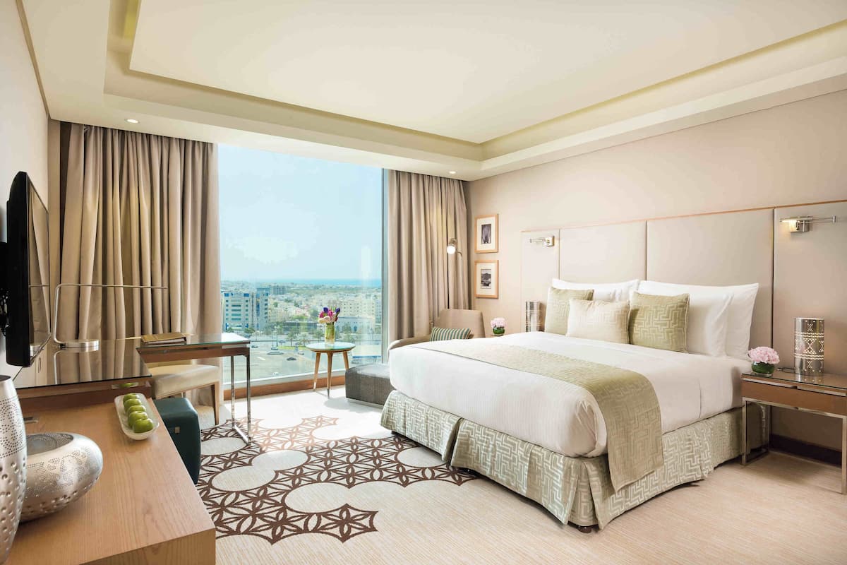 1 bedroom, premium bedding, pillowtop beds, in-room safe