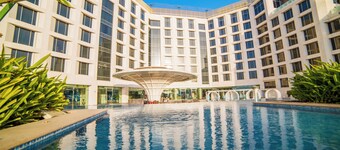 Grand Millennium Muscat connected to Muscat Grand Mall