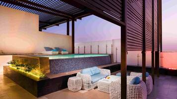 Premium bedding, pillow-top beds, in-room safe, desk